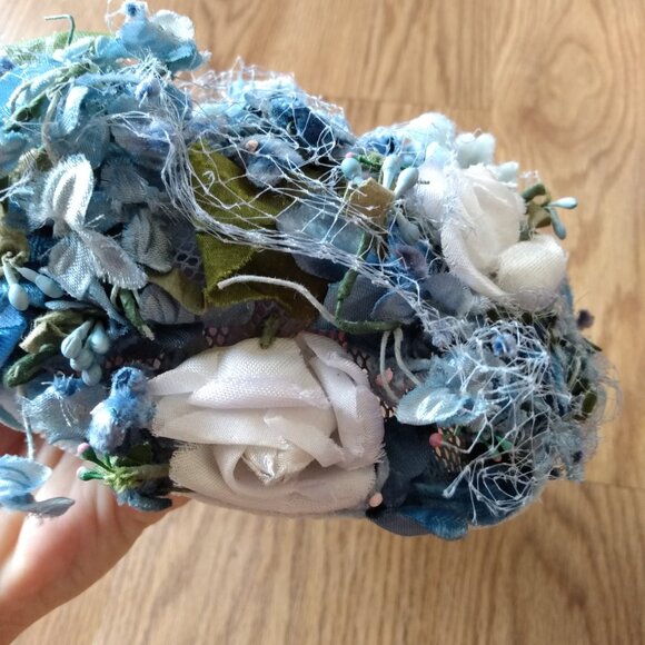 Vintage Blue Floral Hat Topper Shabby Velvet Netting 50s 60s - Picture 9 of 11